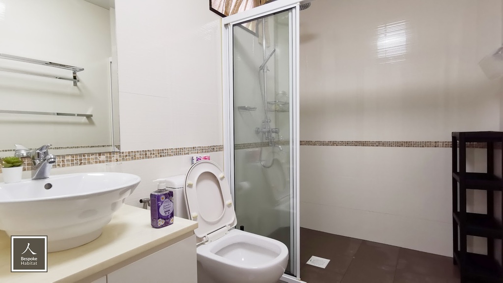 Common bathroom 1