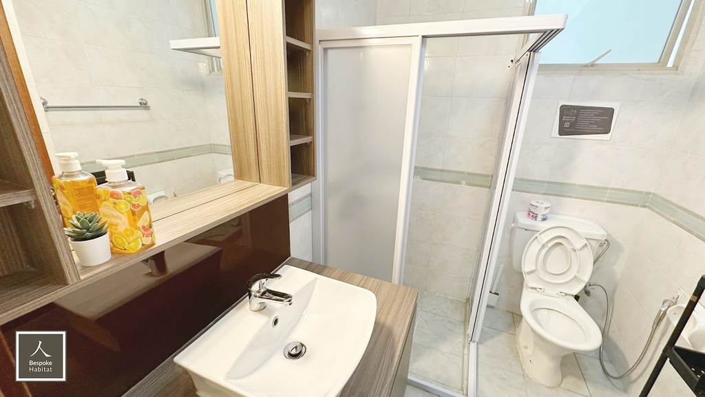 Common bathroom 