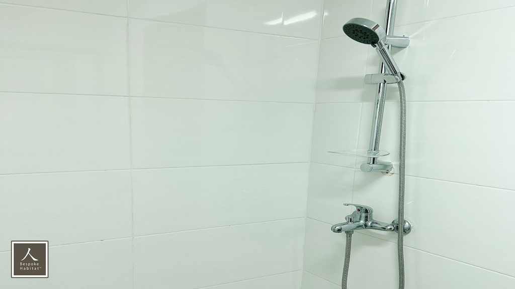 Common Bathroom 2