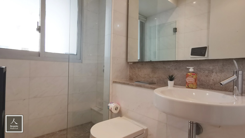 Common bathroom 